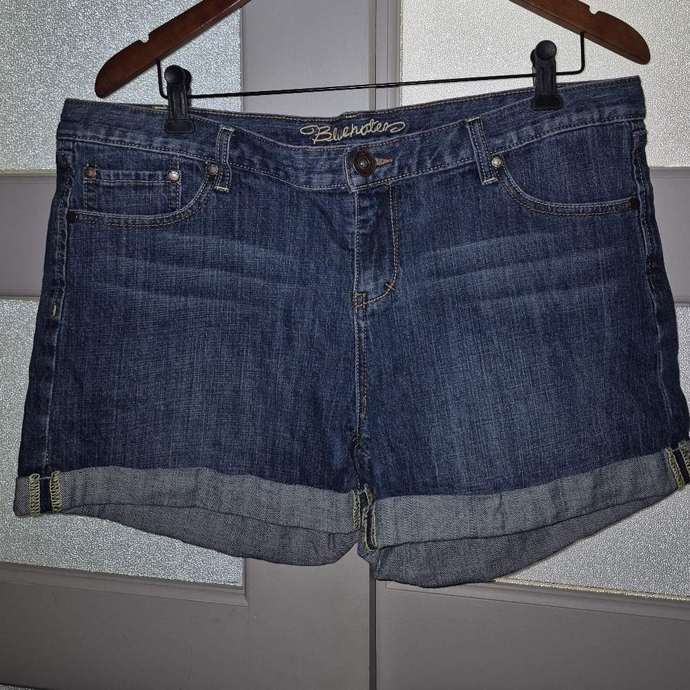 Bluenotes Blue Jean Shorts Rolled Hem Mid-Rise